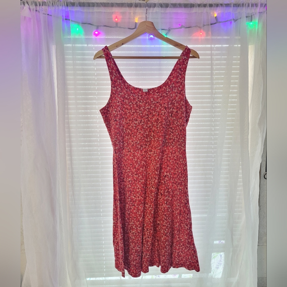 Old Navy Flirty Floral Dress Large Red White Flowers Flowy Summer